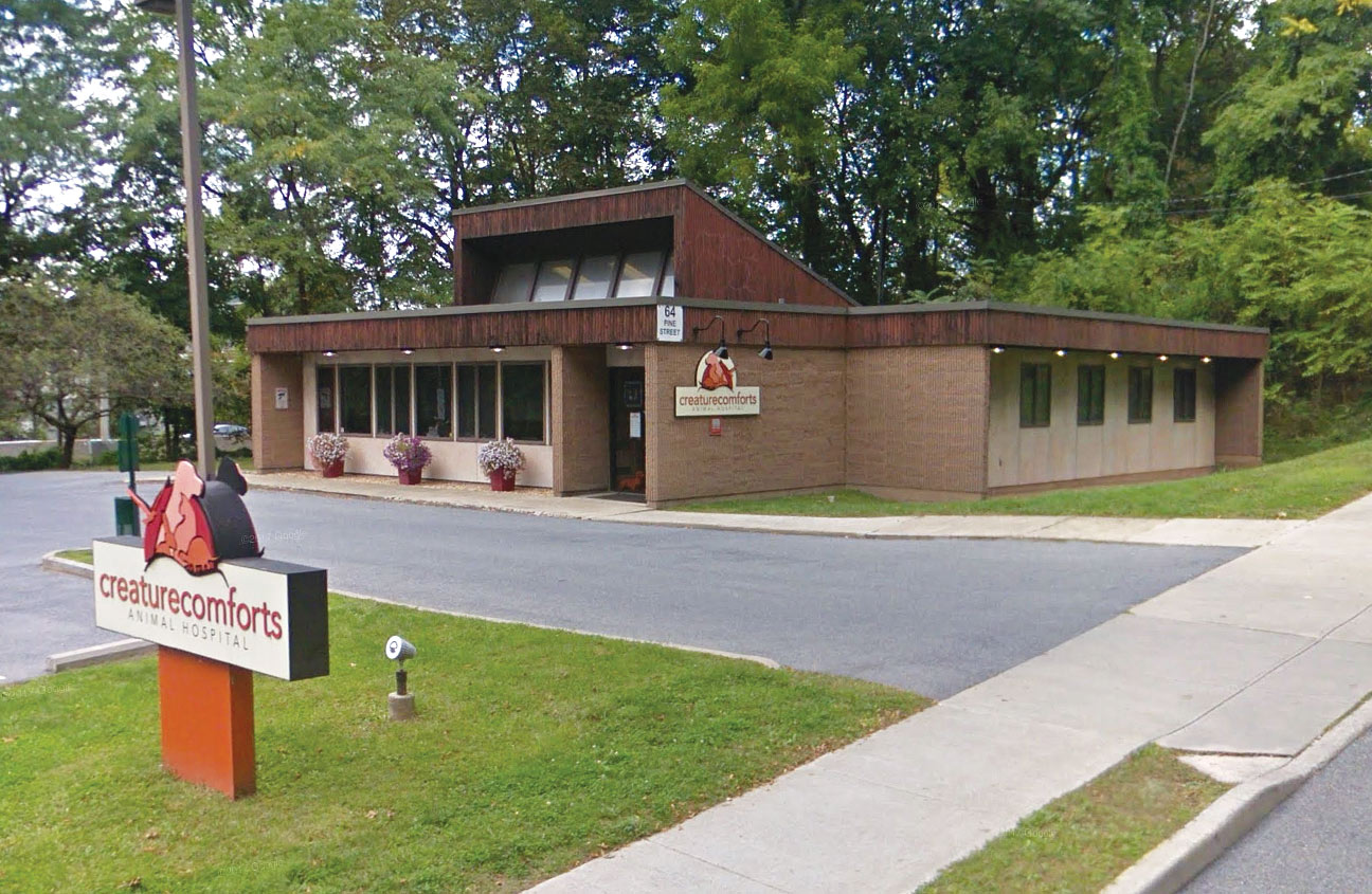 Creature Comforts Animal Hospital Front Entrance